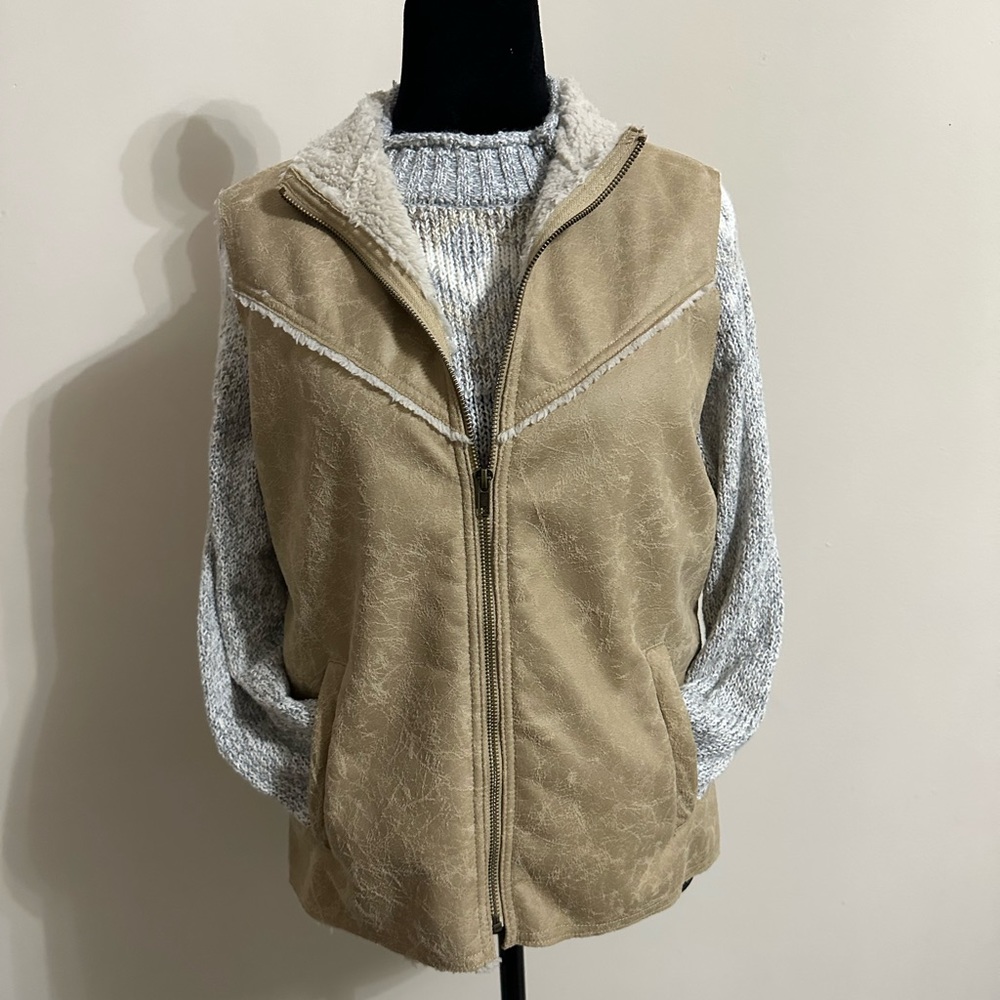 Legacy Falls Vest